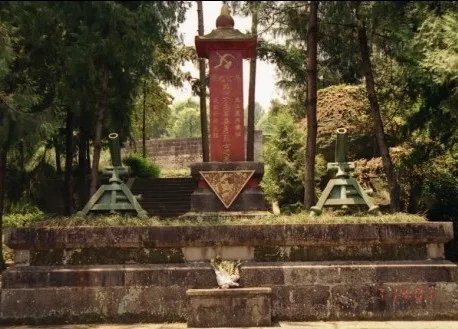 川陕革命根据地红军烈士陵园的主要景点