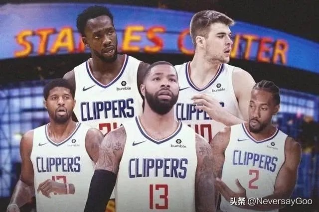 莫里斯抵达快船更衣室被记者围堵，小卡主动上前跟他打招呼，对此你怎么看？