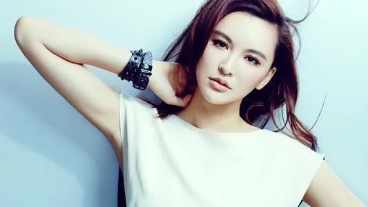 有哪些明星整容整的很失败的案例？