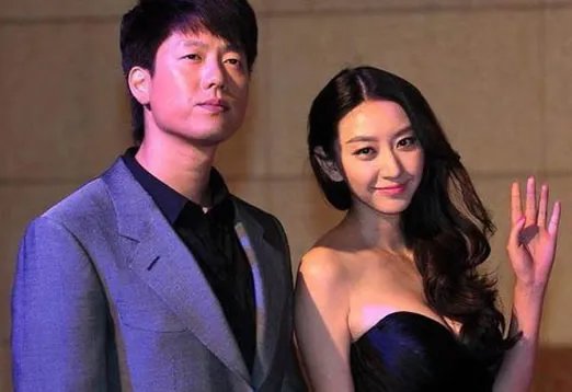 唐一菲凌萧肃怎么认识的：唐一菲凌萧肃坎坷的情感经历