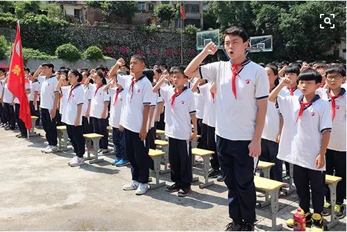 莘莘学子求学路下一句是什么？