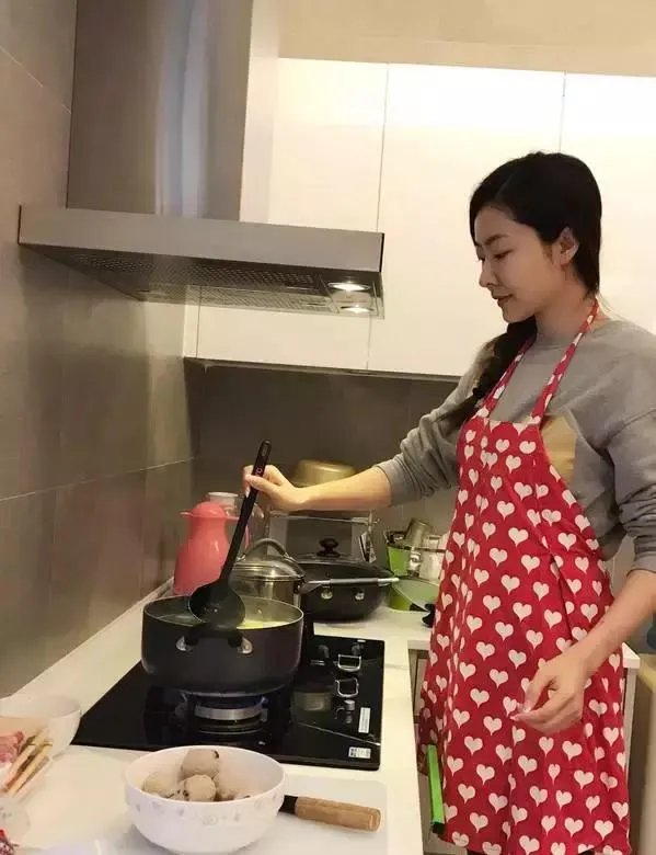 怀孕女神熊黛林近日情况如何？