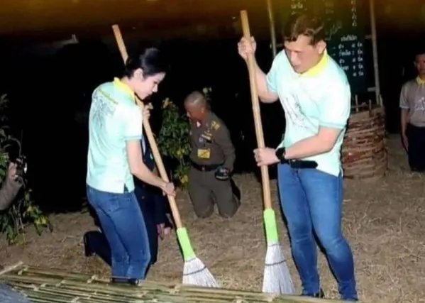 泰国国王带诗妮娜视察她曾被关监狱，诗妮娜曾遭受了怎样的委屈？