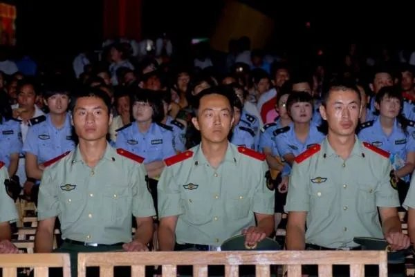 龙口市公安局副局长