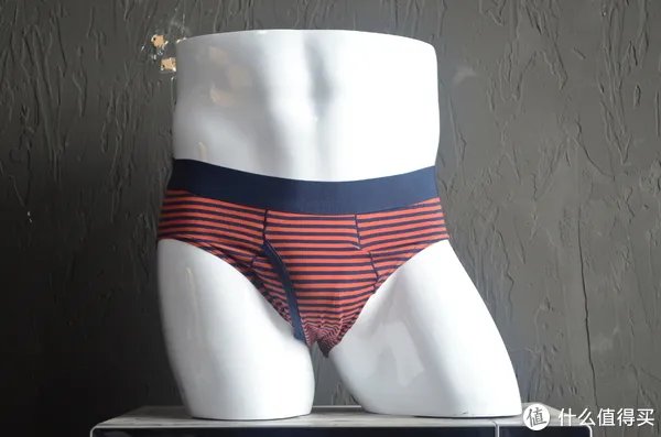 30-100元男士内裤系列测评 篇四：三角内裤测评 舒雅、优衣库、DA、蕉内、螃蟹秘密5款