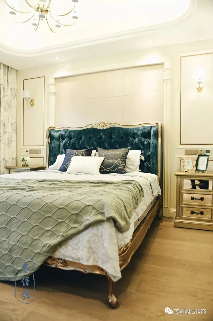 新作| Jenny in the garden.