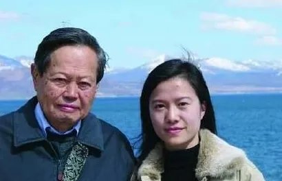 杨振宁和翁帆有孩子吗？