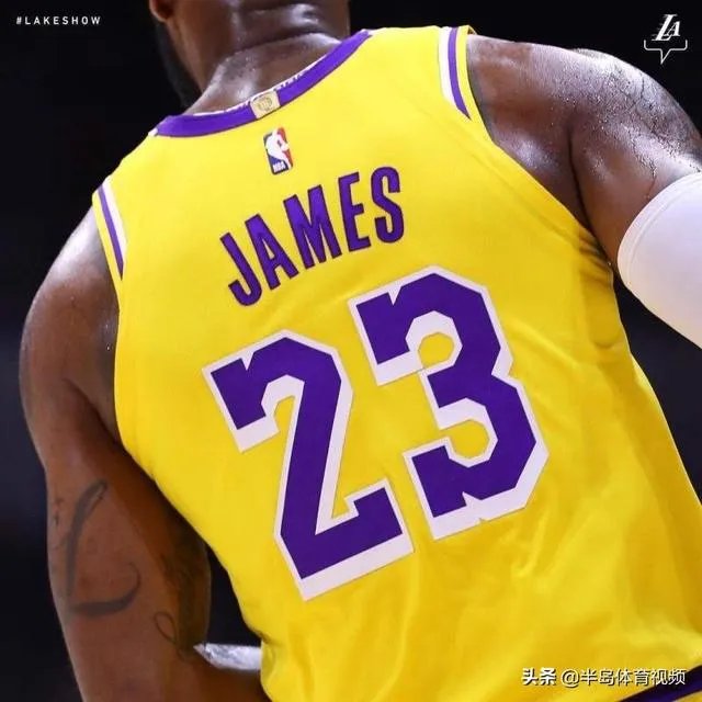 目前詹姆斯三双85次,你觉得退役时三双会过百吗?