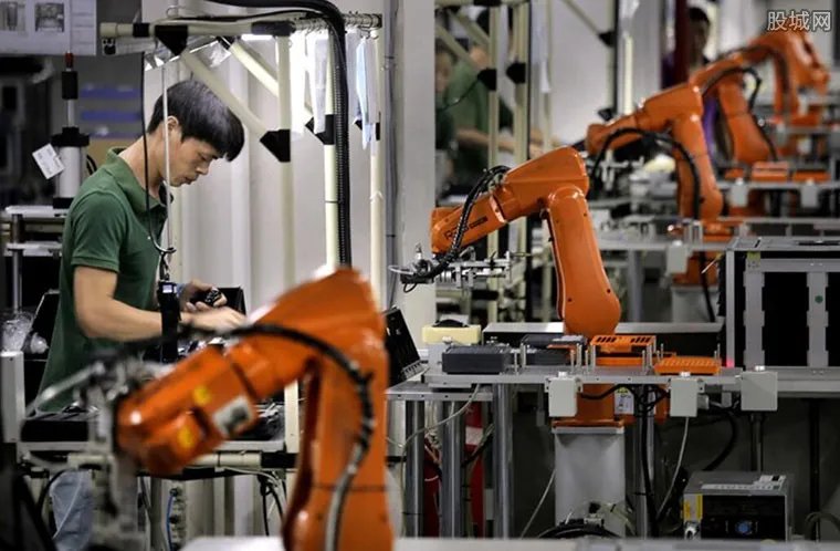 提前复工老板被拘 具体情况是怎样的