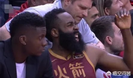 保罗正负值全队最高，对位威少拿下准三双，如何评价保罗最近的状态？