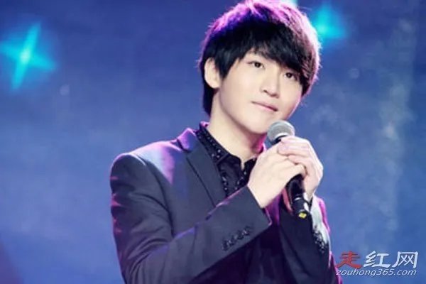 拖奶天王李炜怎么回事 托谁的奶，和苏醒前女友是真的吗