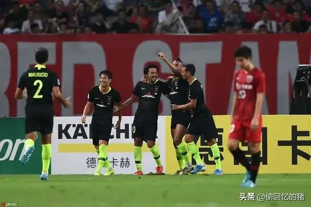 亚冠上港2-2浦和红宝石，日本的第一个进球是颜骏凌的锅还是犯规？哈桑执法公平吗？