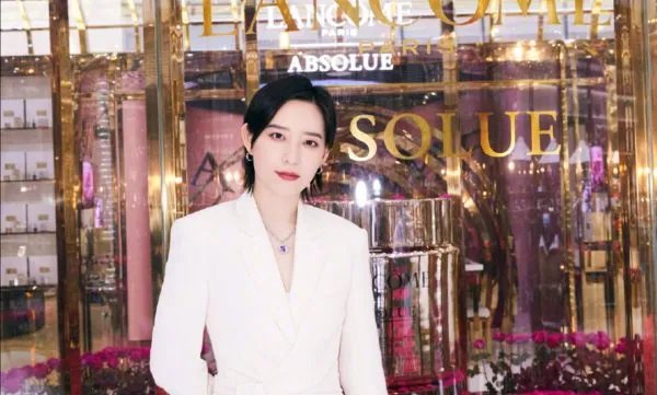 李斯丹尼是没有高跟鞋的女艺人，她为什么从来不穿高跟鞋？