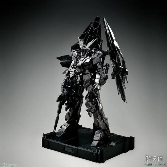 高达独角兽3号机“黑凤凰”推出 暗黑系风格价格惊人