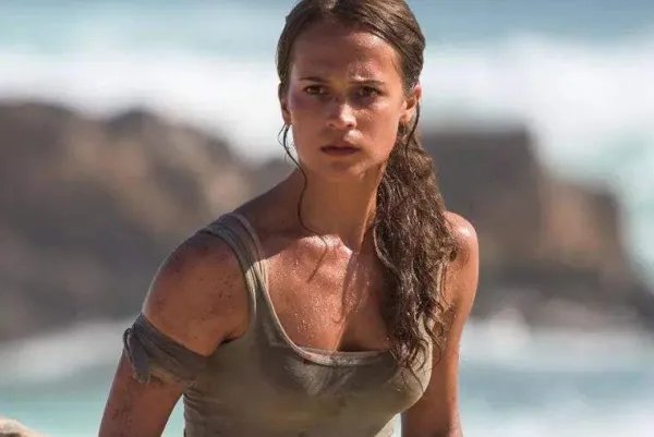 古铜色是什么样的颜色？？是棕色吗？