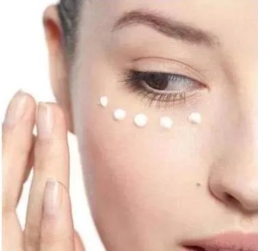 相宜本草的滋养紧致眼霜怎么样_相宜本草的滋养紧致眼霜使用测评