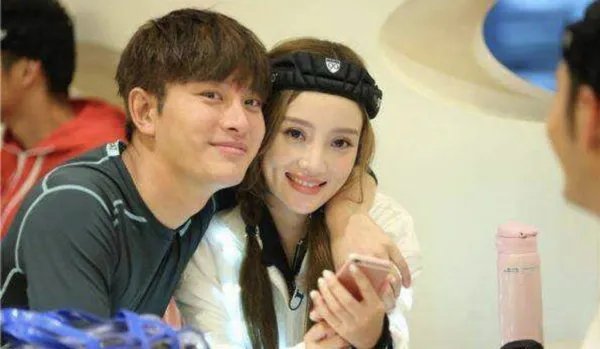 贾乃亮为7岁女儿庆生，网络疯传其失去女儿抚养权，他说了怎样让人泪目的一番话？