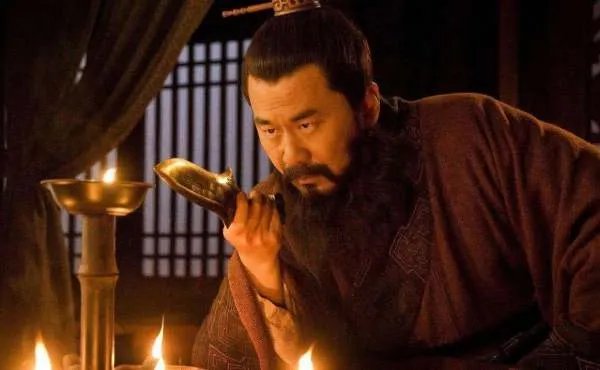 历史上，许褚和马超之战，最后到底是谁赢了？