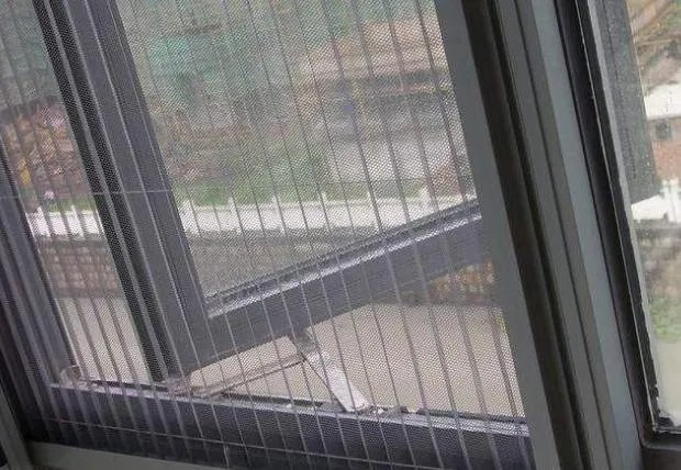 不锈钢纱窗和金刚网纱窗区别有哪些