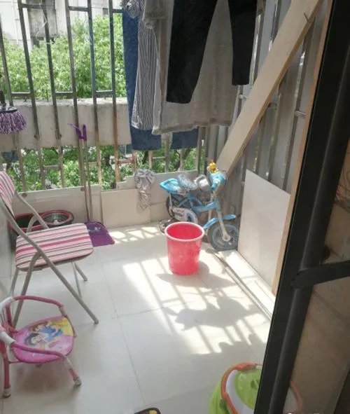 花300万在上海买二手房，打拼多年总算在这儿安家了