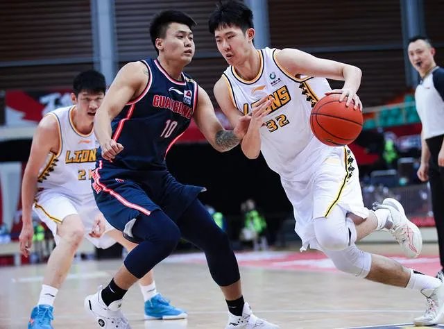 领先24分险些被广厦男篮逆转，广东队到底发生了什么？你怎么看？