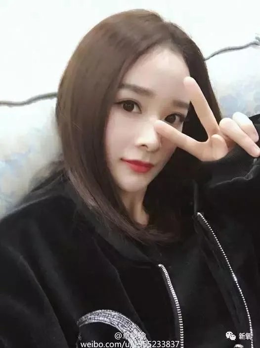 替身神似杨幂、放话称“是她整得像我”，你怎么看？