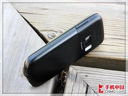 全金属外壳 诺基亚实用机典范6303评测