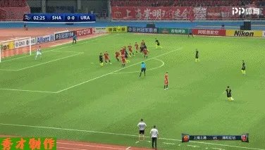 亚冠上港2-2浦和红宝石，日本的第一个进球是颜骏凌的锅还是犯规？哈桑执法公平吗？