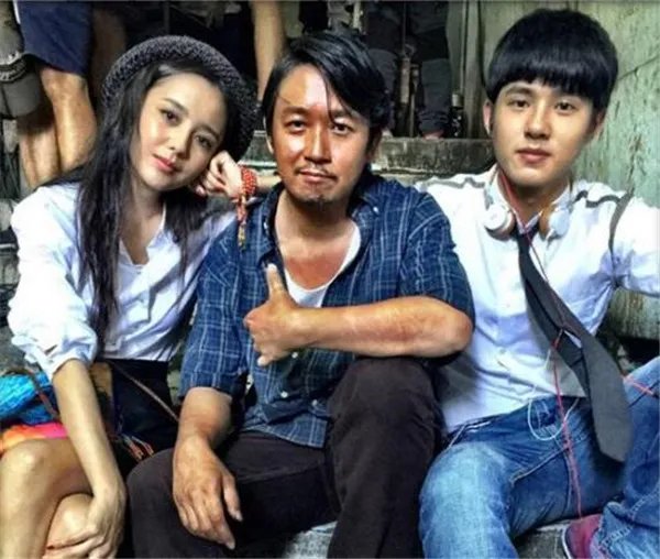 刘昊然家庭背景惊人父母是做什么的 刘昊然有个亲生姐姐照片曝光