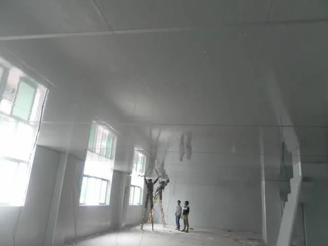 墙面粉刷需要注意的太多，别以为请工人了就没事
