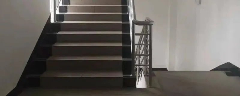 楼梯平台尺寸是多少