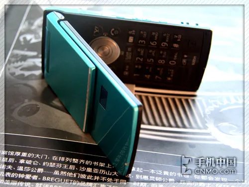 支持320万像素拍照