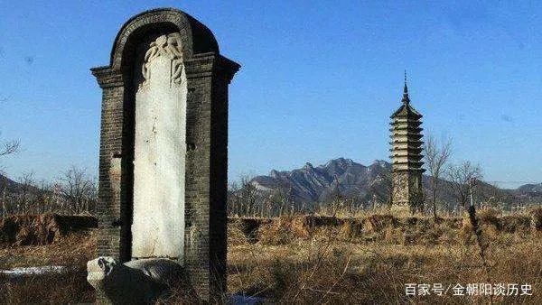 朱棣随口吟出上联，为何四品小官说出下联直接升官呢？