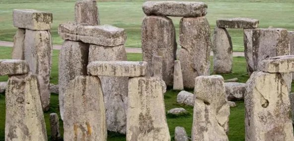 英国巨石阵怎么来的，真的是外星人制作的吗?