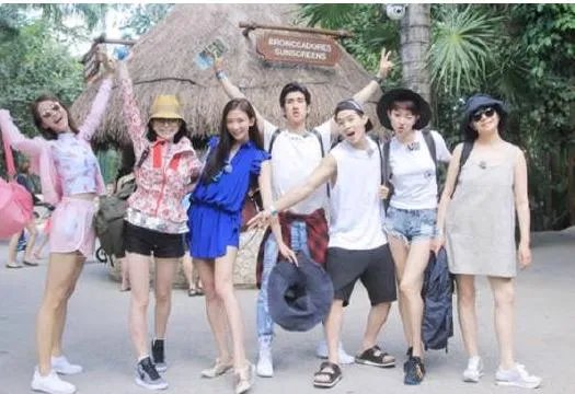 你知道李小璐的闺蜜团中还有个姜妍吗？