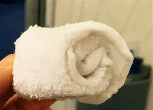 玻璃胶用什么可以洗掉