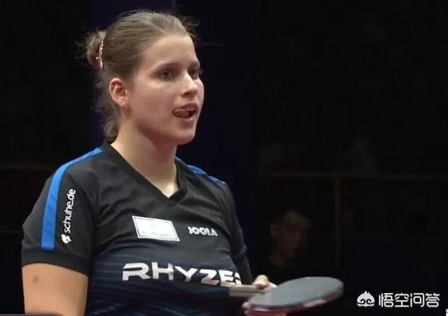 女乒1/4决赛，朱雨玲VS索尔佳，第二局朱雨玲势不可挡轰对手11-1。你怎么看？