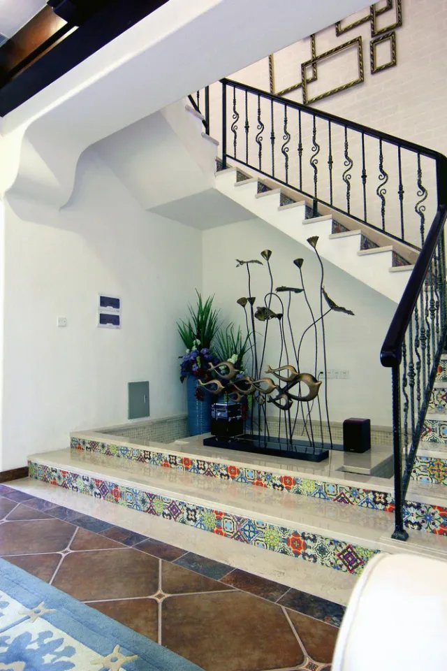 嫂子家的复式楼我一点也不羡慕，但是楼梯真的让我嫉妒