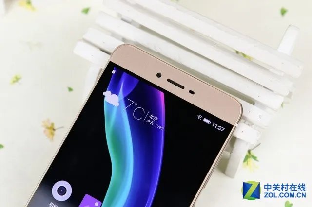 一体化闪耀金属机身 耀金版金立S6图赏