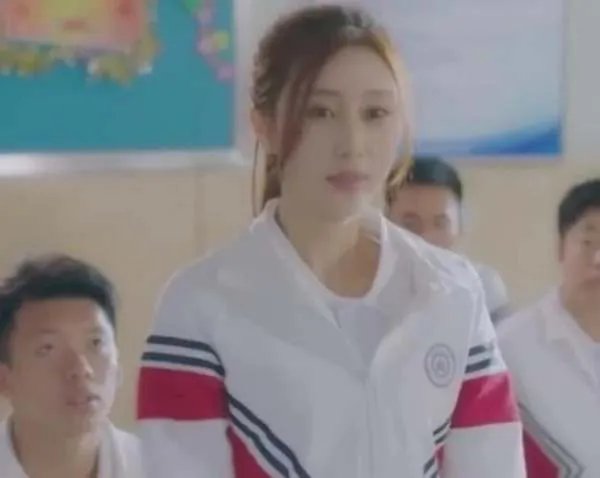 冰糖炖雪梨中黎语冰赛场真的高调表白棠雪了吗？