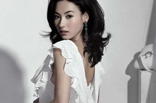 张柏芝被索赔巨额资金，谢霆锋会不会出手帮她渡过难关？