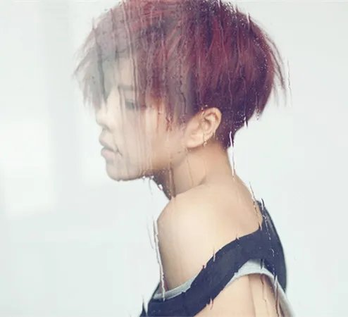 章子怡闺蜜莫艳琳亮相中国好声音 唱平凡之路汪峰转身