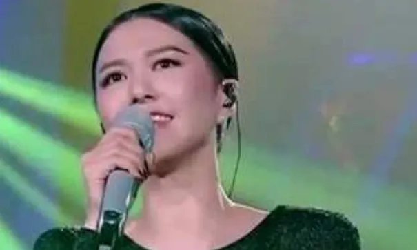 谭维维爱情事业双丰收，她是有多幸运？