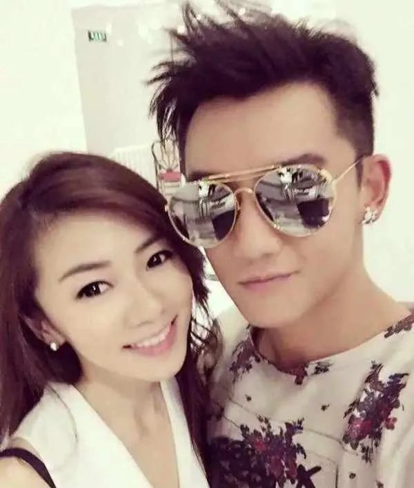 郑凯前女友程晓玥是干什么的