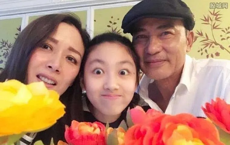 任达华哥哥是什么官 黑白两道都得给任达华面子