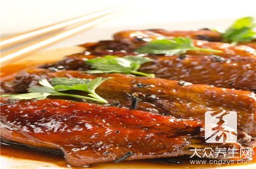 红酒鸡翅的做法大全