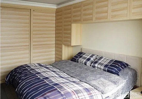 小户型卧室衣柜效果图  卧室衣柜图片