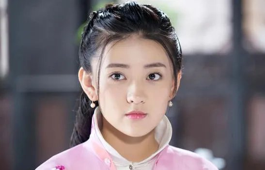 梁洁蒲巴甲官宣分手，男方曾求婚成功却无疾而终，网友对此为何拍手称快？