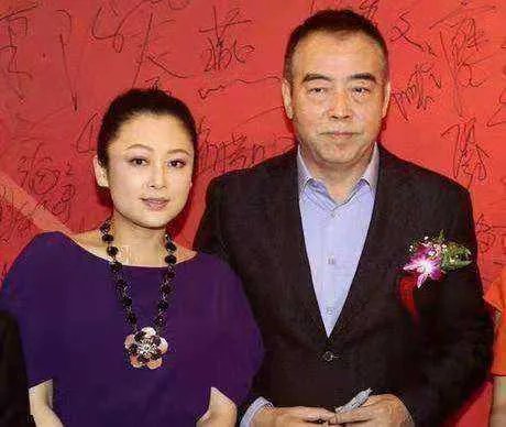 倪萍和陈凯歌同居8年，你觉得最后败给了谁？