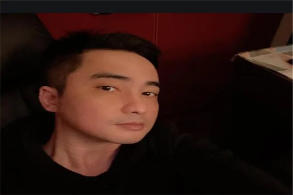 中国十大网络作家富豪：月关上榜，唐家三少第一